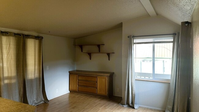 Building Photo - 3 Bedroom Manufactured Home in 55+Older