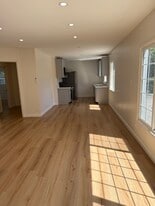 Building Photo - 11307 Miranda St