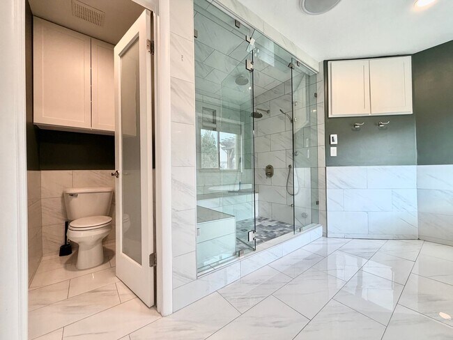 Building Photo - 961 Golden Pheasant Dr