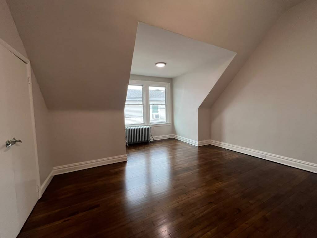 Building Photo - 735 Avenue C