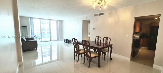 Building Photo - 3001 S Ocean Dr