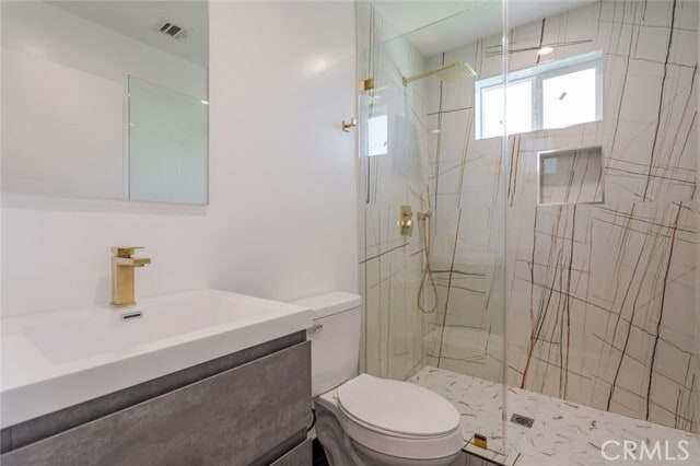 Building Photo - 10423 Pinyon Ave