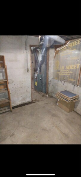 Building Photo - 1206 Elm St
