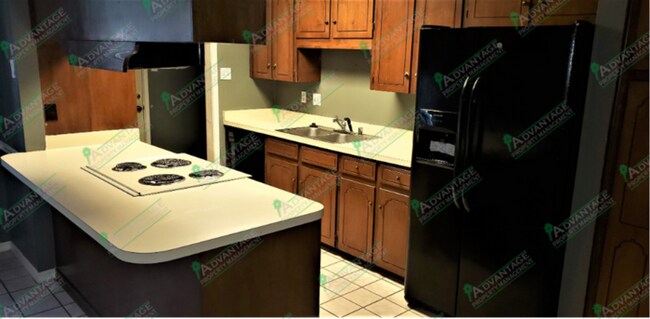 Building Photo - Spacious 3 Bedroom 2 Bath home