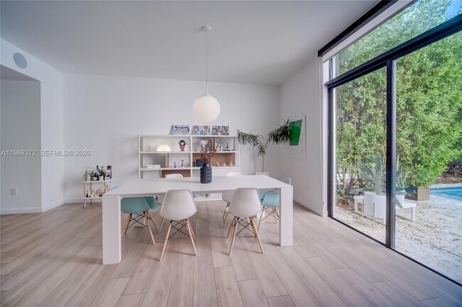 Building Photo - 8660 Arboretum Ln