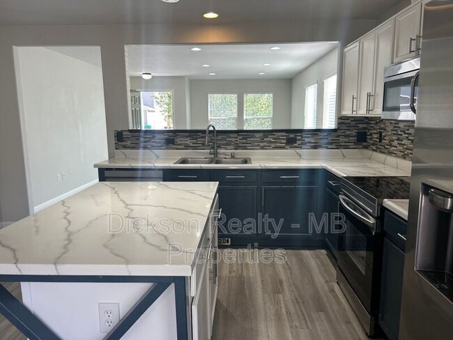 Building Photo - 7760 Key Largo Dr
