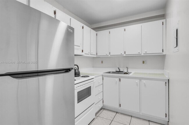 Building Photo - 3716 NE 168th St