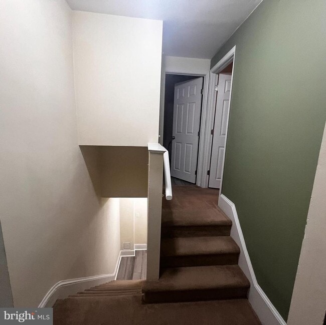 Building Photo - 203 Moreau St