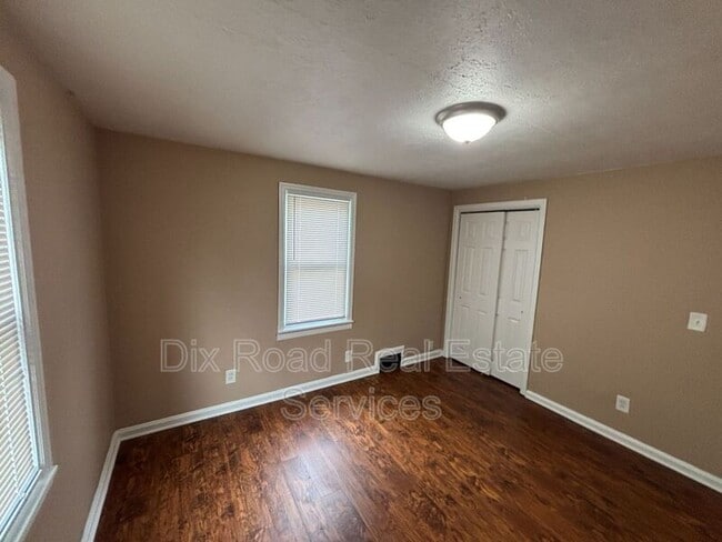 Building Photo - 1145 Chase Ave