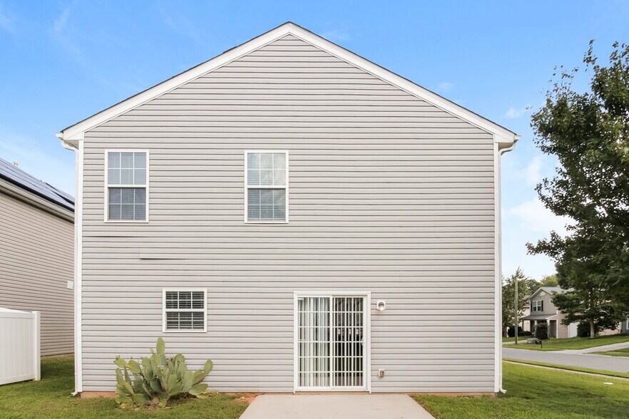 Building Photo - 1220 Chaser Ridge Ct