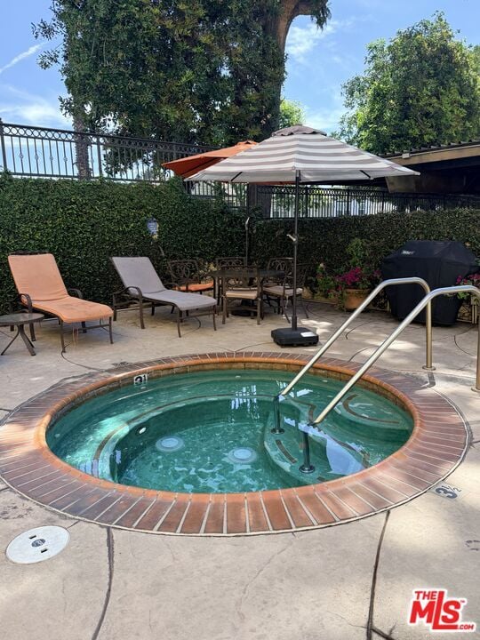 Building Photo - 5257 Radford Ave