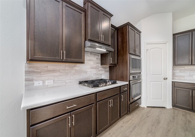 Building Photo - 2010 Orchid St