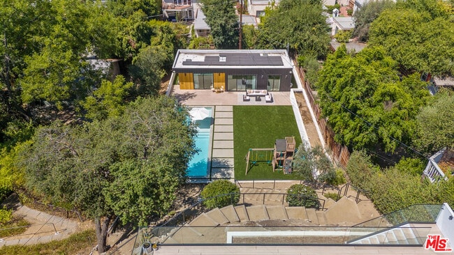 Building Photo - 5265 Dahlia Dr