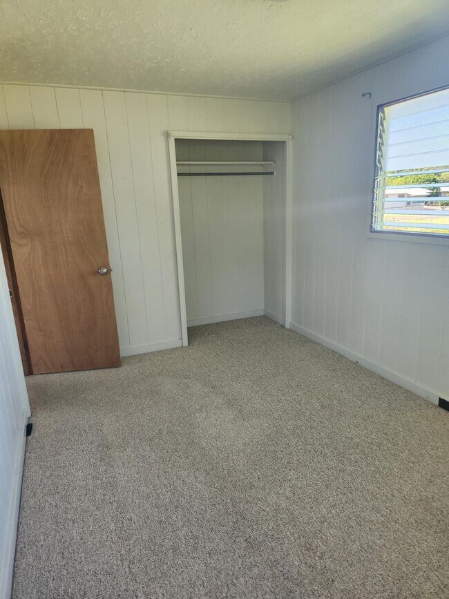 Building Photo - 3 Bedroom, 2 Bath Home in Hilo