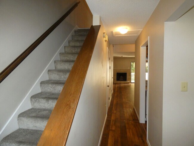 Building Photo - 4235 Brookside Dr