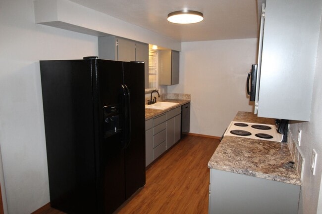 Building Photo - 6903 N Cincinnati St