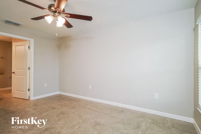 Building Photo - 349 S Haven Ct