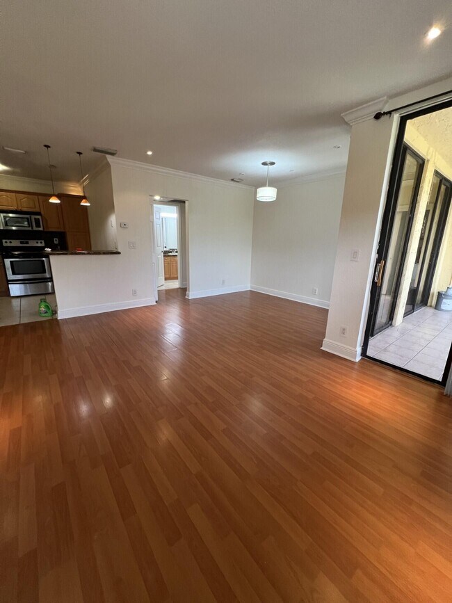 Building Photo - 3857 Coral Tree Cir