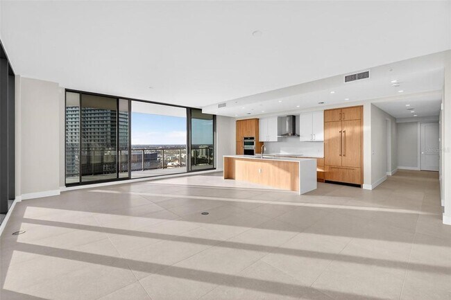 Building Photo - 275 1st Ave S