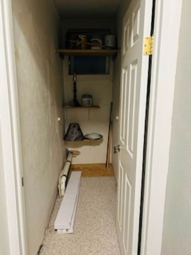 Building Photo - 253 W 17th St