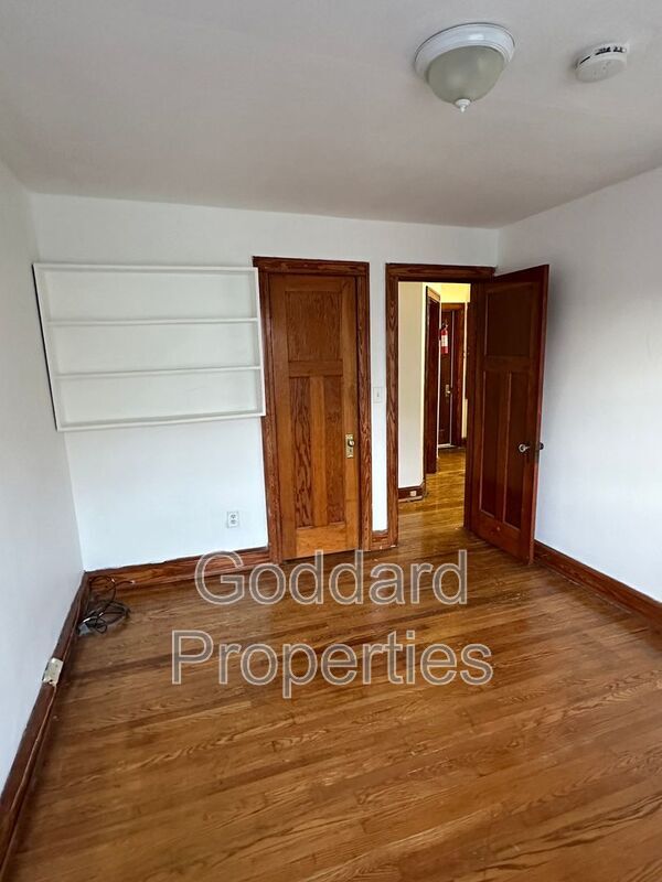 Building Photo - 4320 Sheldon Ave