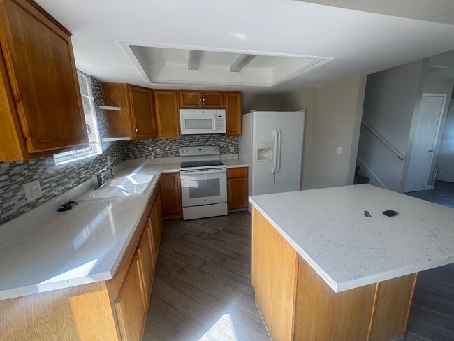 Building Photo - Beautiful Taylorsville Home for rent!