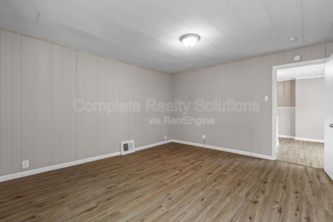 Building Photo - 2724 Pasteur Ave