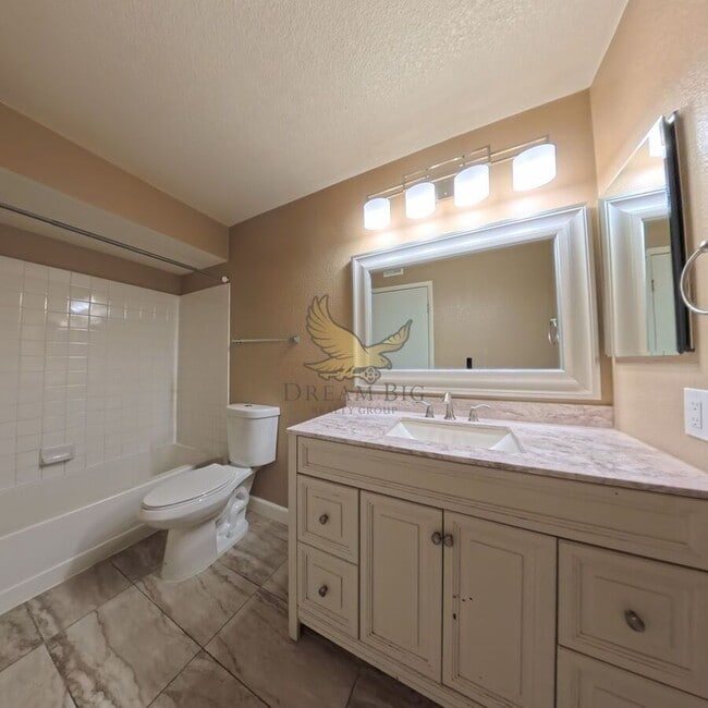 Building Photo - 8101 W Flamingo Rd