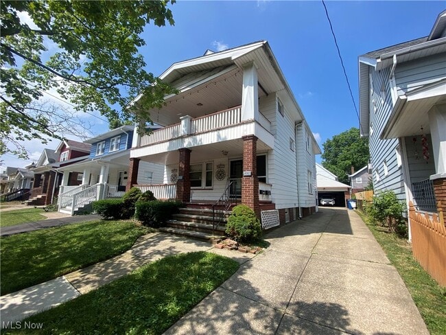 Building Photo - 3406 W 94th St