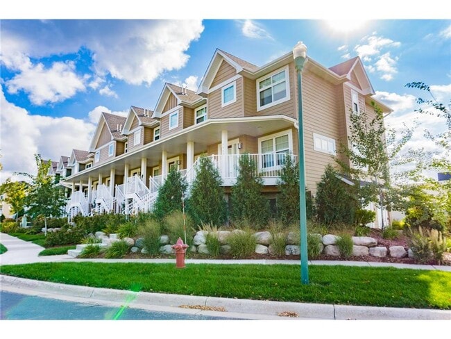 Building Photo - 2976 Clover Ridge Dr