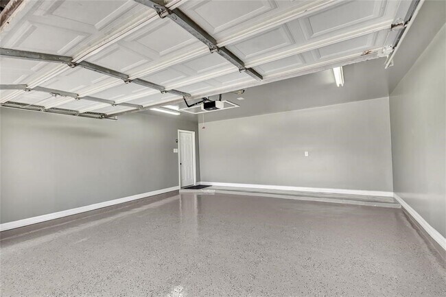 Building Photo - 15814 Finwood Ln
