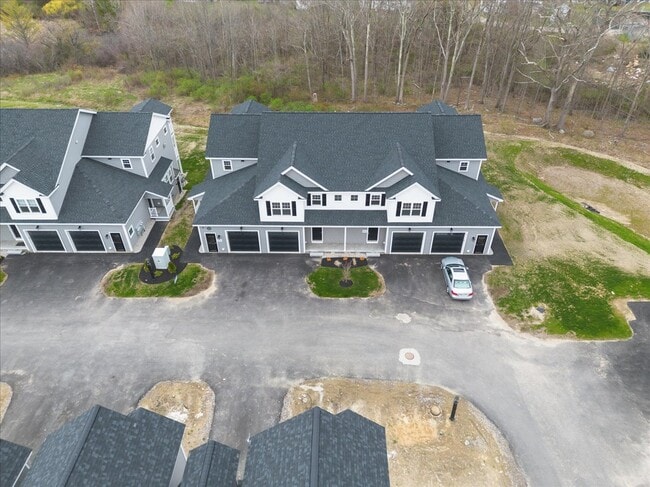 Building Photo - 32 Regency Cir