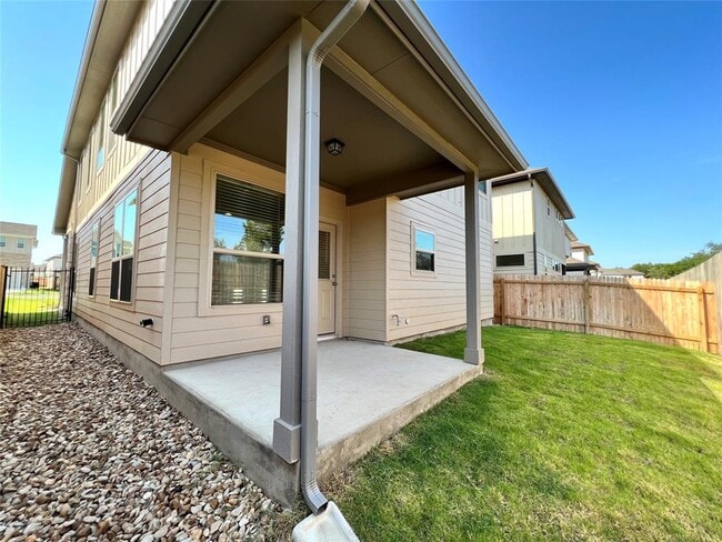 Building Photo - 136 MacArthur Dr