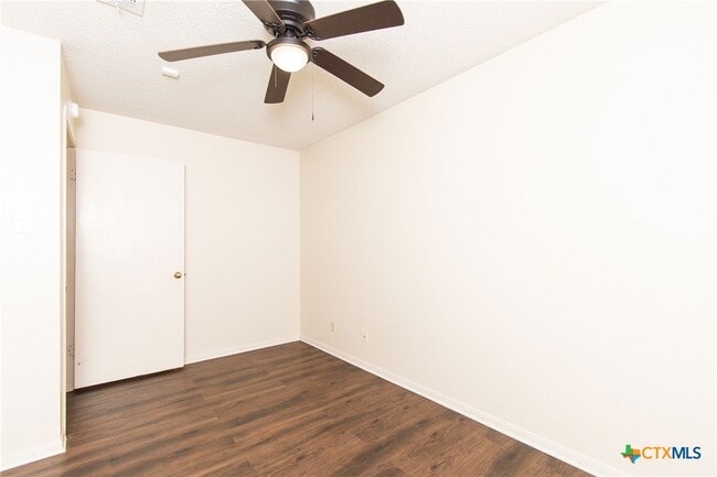 Building Photo - 2803 Willow Springs Rd