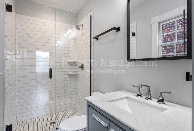 Building Photo - 2702 P St