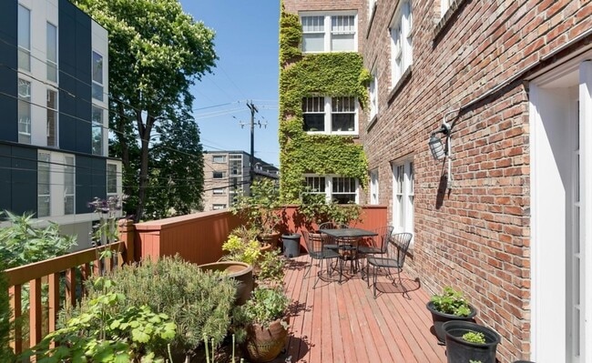 Building Photo - Garden Court Condominium ~ Capitol Hill