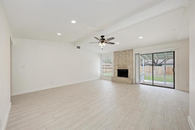 Building Photo - 4910 Wing Rd