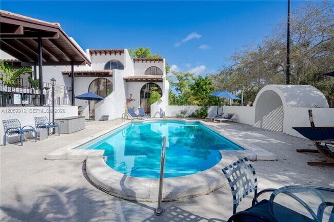 Building Photo - 9280 Biscayne Blvd