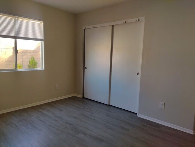 Building Photo - A Very nice and Clean Single Story Home in Summerlin