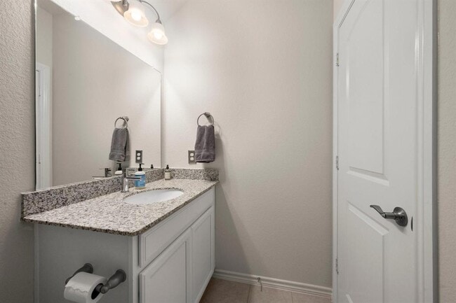 Building Photo - 17831 Maple Ash Dr