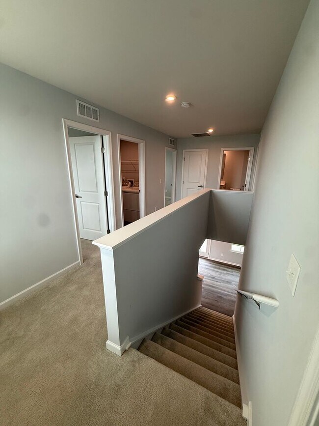 Building Photo - Like-New 4BR Home in Christiana | Open Floor Plan + Large Backyard!