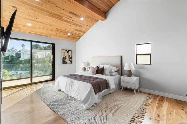 Building Photo - 8566 Hollywood Blvd