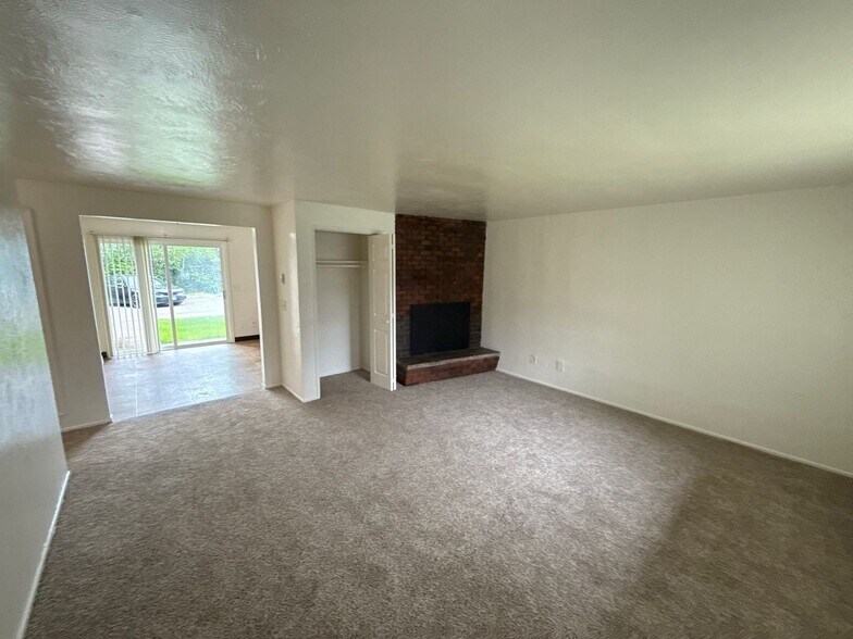 Interior Photo - Whispering Pines