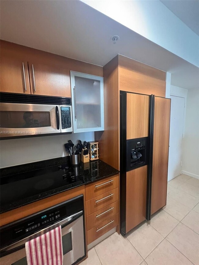 Building Photo - 325 S Biscayne Blvd