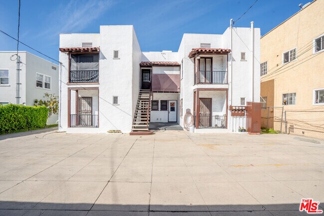 Building Photo - 162 S Berendo St