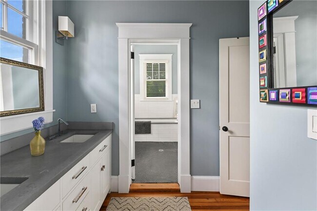 Building Photo - 635 Bonaventure Ave NE