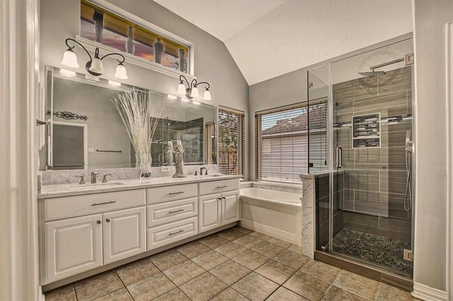 Building Photo - 3015 Newbrook Dr