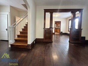 Building Photo - 4 Bedroom Home **Half off 1 Month's Rent w...