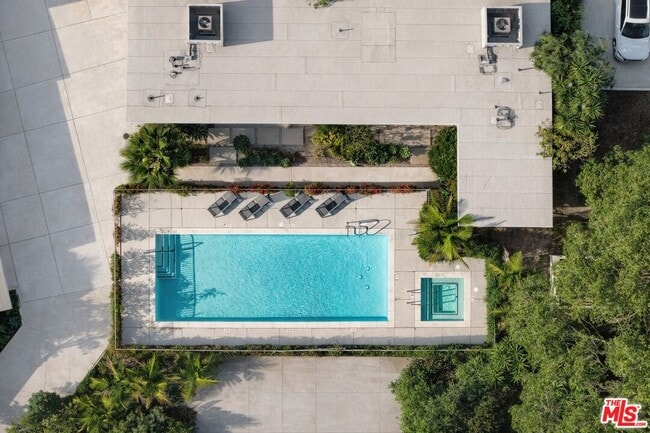 Building Photo - 6465 Sycamore Meadows Dr