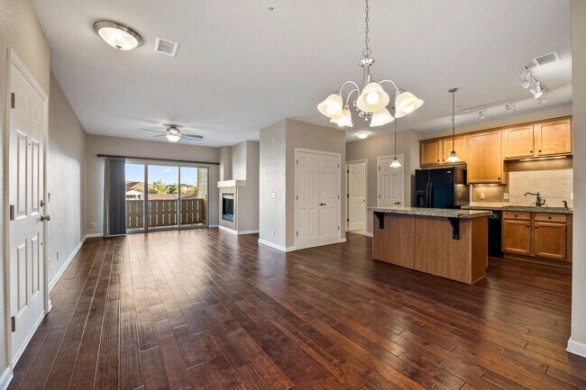 Building Photo - 9359 Las Ramblas Ct